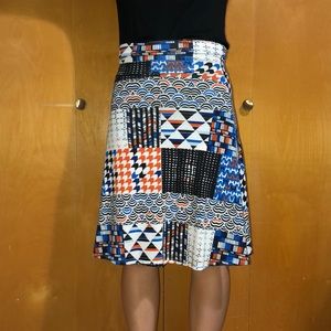 Patterned Lula roe skirt!